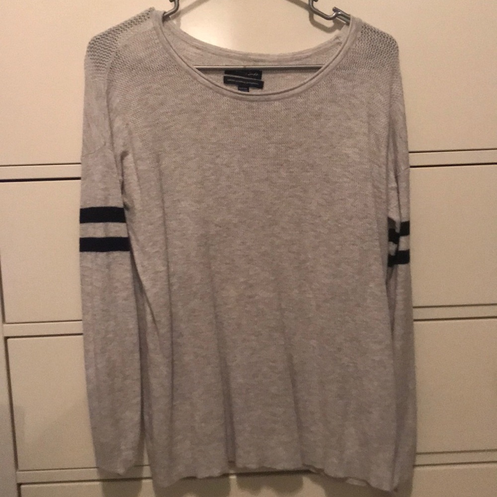 American Eagle Lightweight Sweater